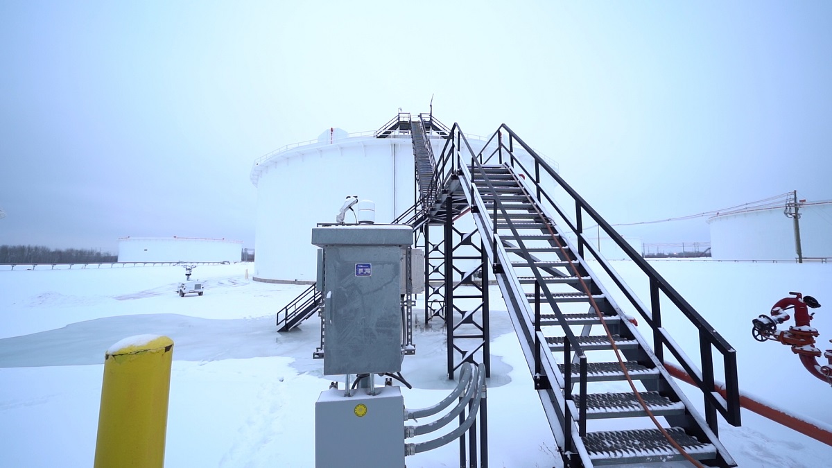 Crude oil tank in winter